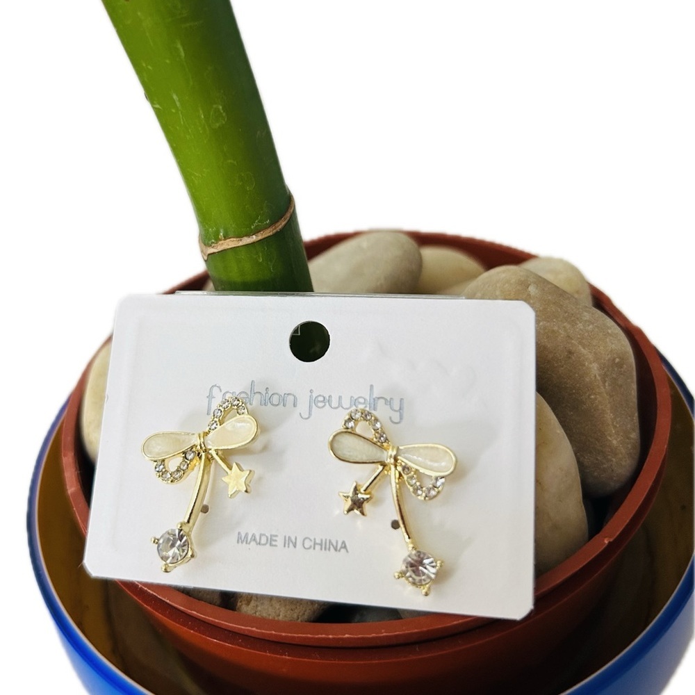 Elegant Goldplated Bow Loops Bowknot Design Fashion earrings with star accents